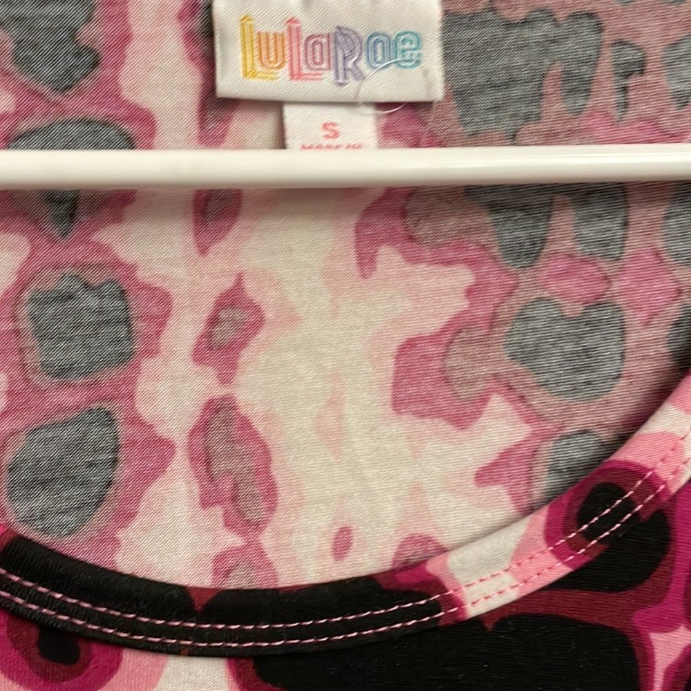 2 Lularoe Tops - Picture 4 of 5